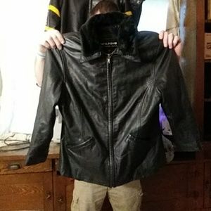 Wilson's female XL genuine leather